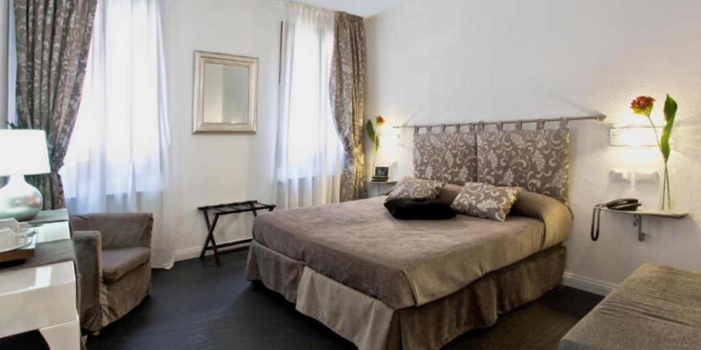 Appart Hôtel Albergo Marin chambre - Les Escapades à Venise