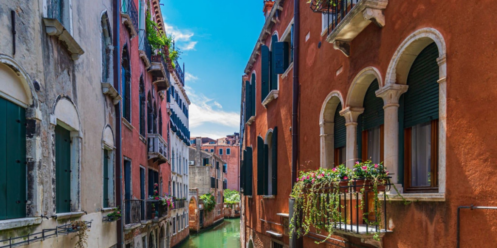 Grand canal de Venise sous le soleil - Les Escapades à Venise