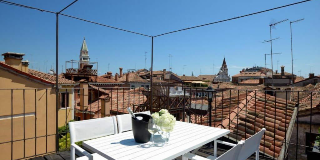 Appart Hôtel Résidence La Fenice terrasse - Les Escapades à Venise