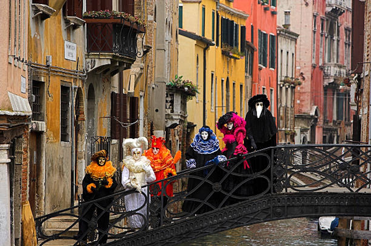 Vénitiens déguisés à l'occasion d'halloween - Les Escapades à Venise
