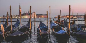 En bateau à Venise : le guide pour naviguer sur la Sérénissime !