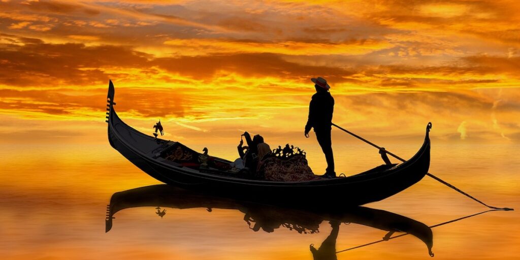 Gondole Venise coucher de soleil - Les Escapades à Venise