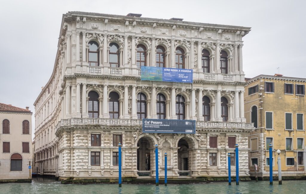 Façade du Ca'Pesaro - Les Escapades à Venise
