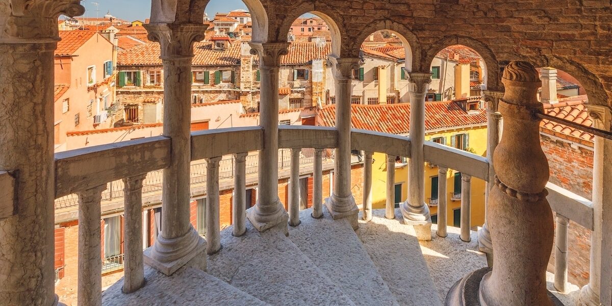 Escalier du Palais Contarini del Bovolo - Les Escapades à Venise