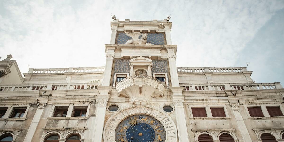 La Tour de l’Horloge de Venise : le joyau de la Place Saint-Marc